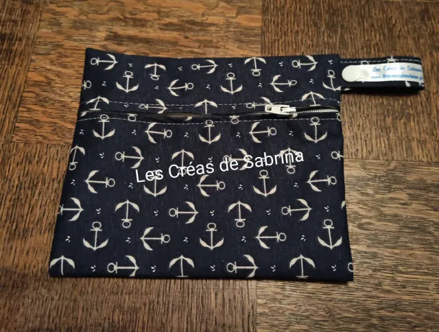 Les Créas de Sabrina pochette imperméable Ancre 14x17 cm