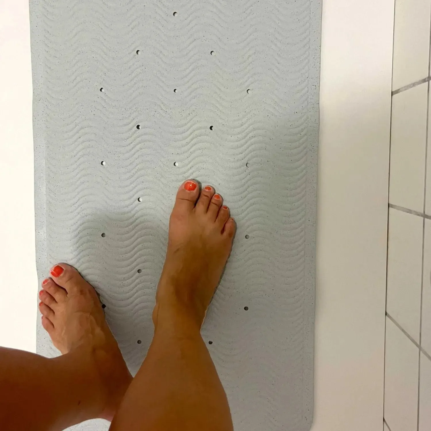 Hevea Wave tapis de bain caoutchouc 69x39cm antédérapant