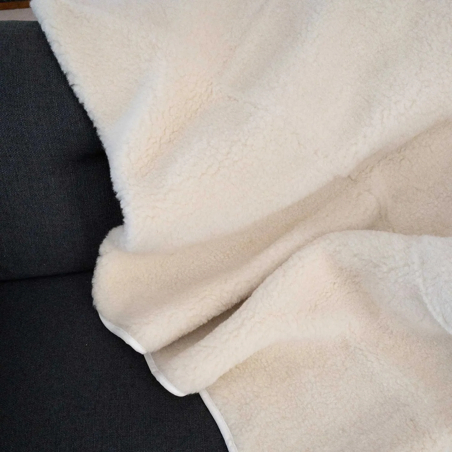 Sassoupi couverture laine vierge naturel