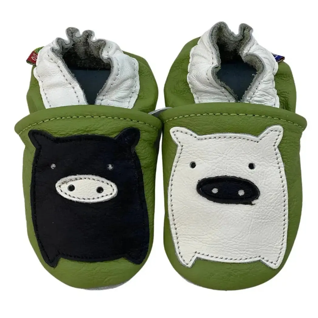 Carozoo Bunny chaussons cuir souple fond rouge