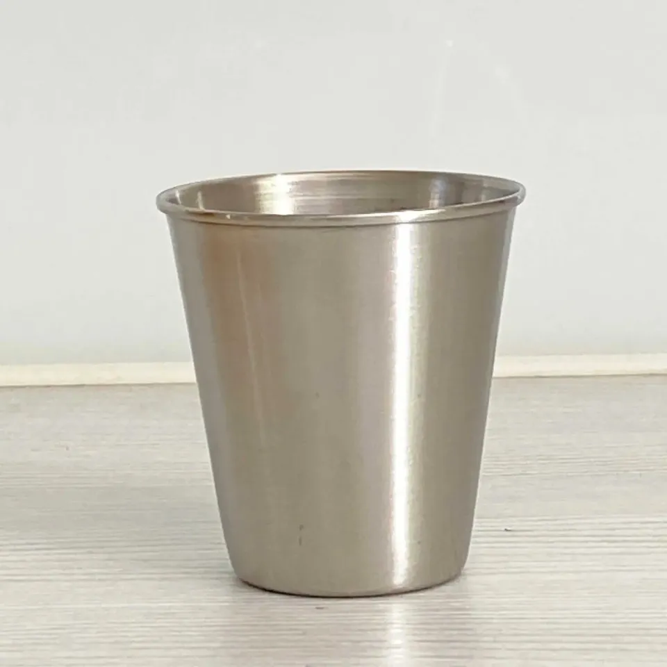 Joli Monde mini timbale bébé en inox 18/8, 75 ml