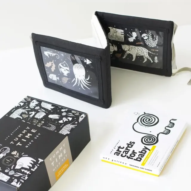 Wee Gallery coffret éveil support et cartes contrastées