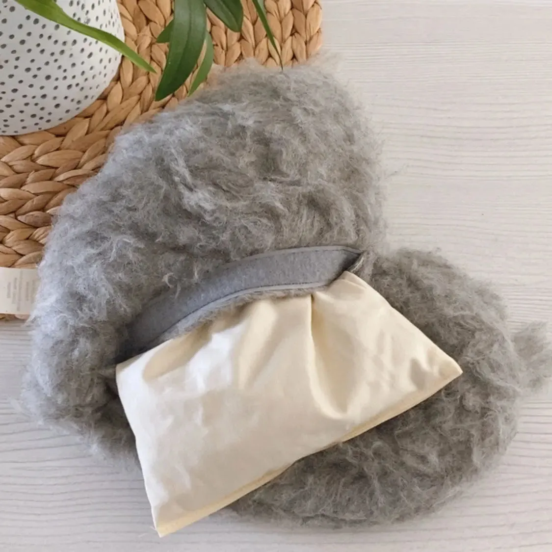 Saling bouillotte cœur laine noyaux cerise gris cachemire