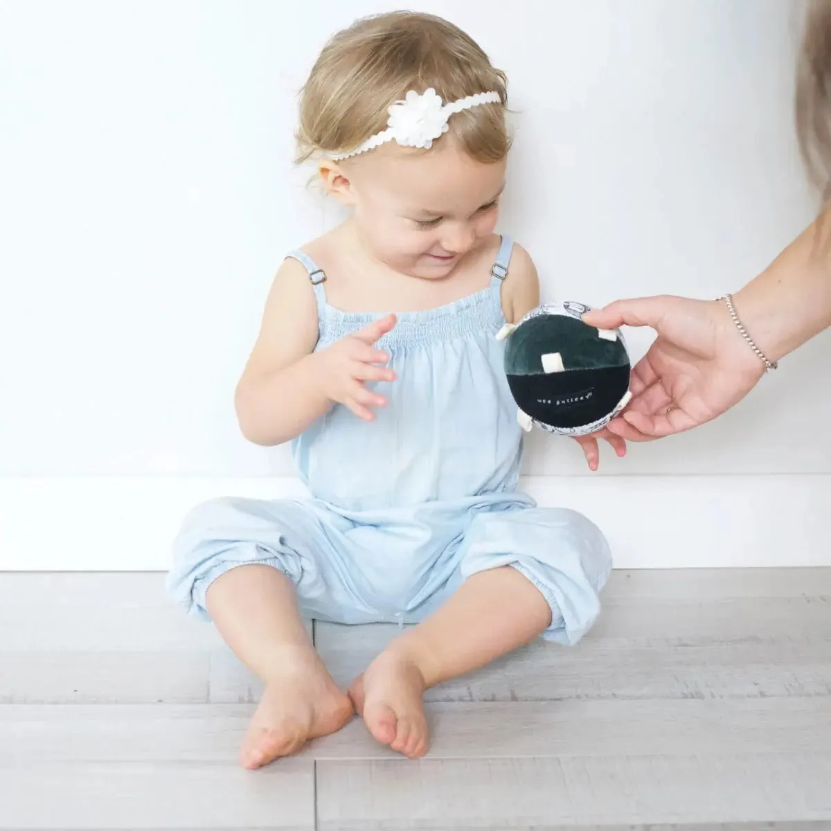 Wee Gallery balle sensorielle coton bio 10cm