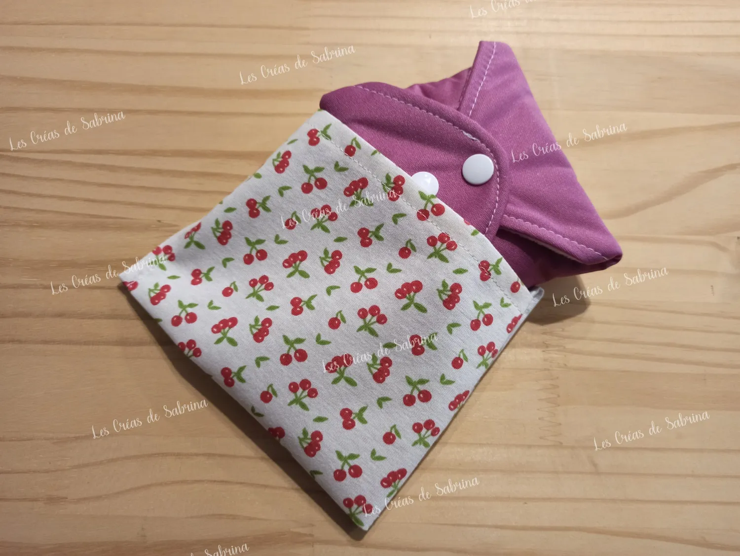 Les Créas de Sabrina Cerises pochette savon imperméable 12x15 cm