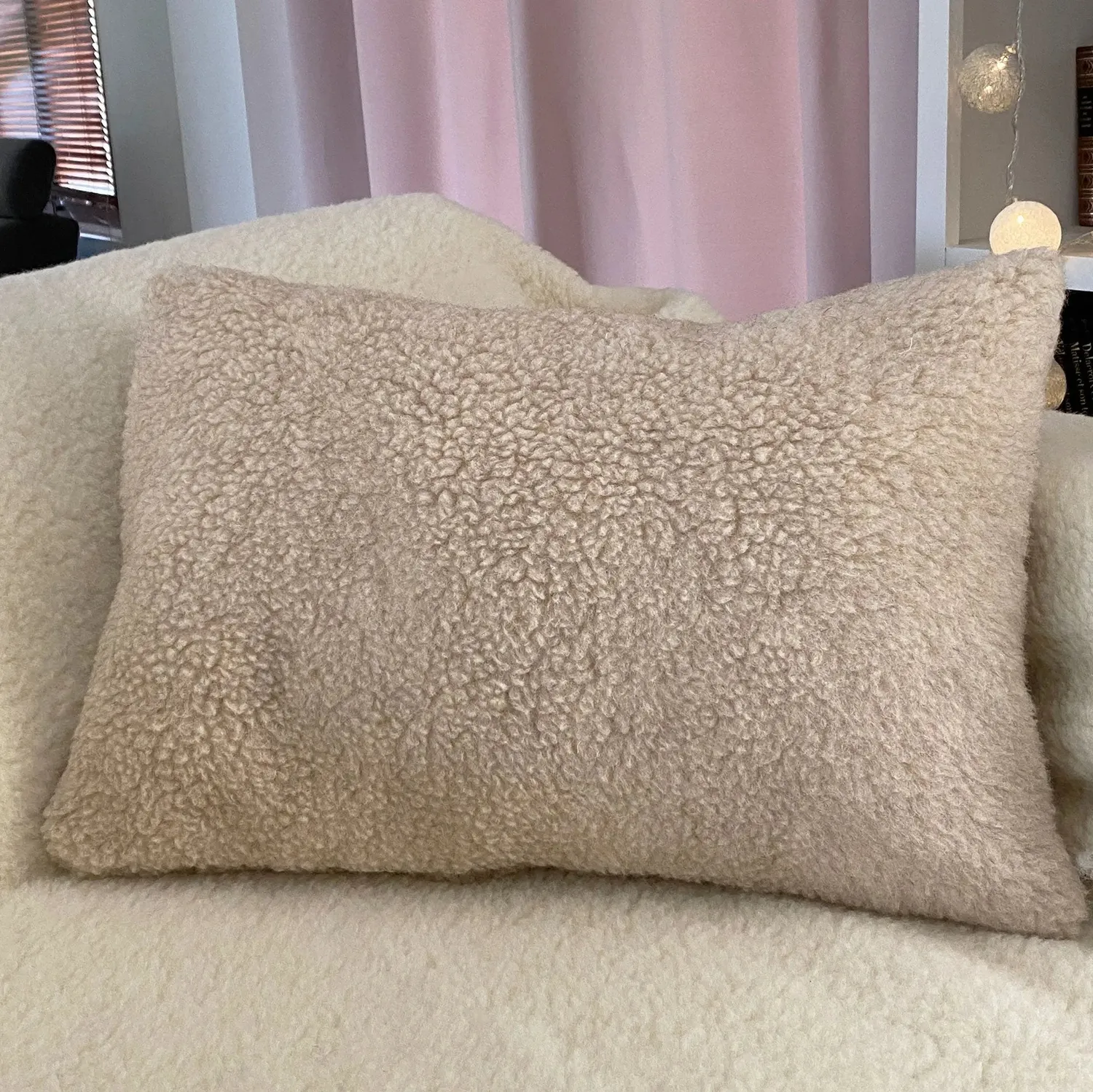 Sassoupi housse coussin pure laine vierge