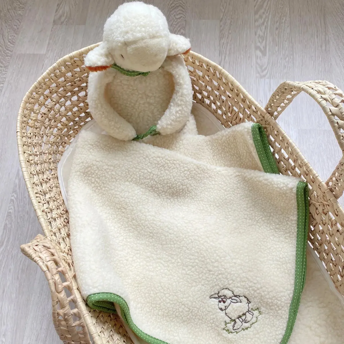 Lil Inappy Sassoupi doudou mouton couverture laine