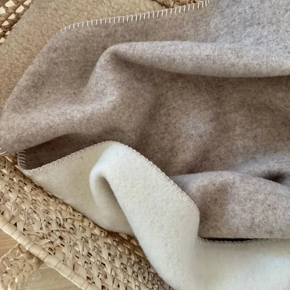 Sassoupi Refuge couverture laine vierge Beige Naturel