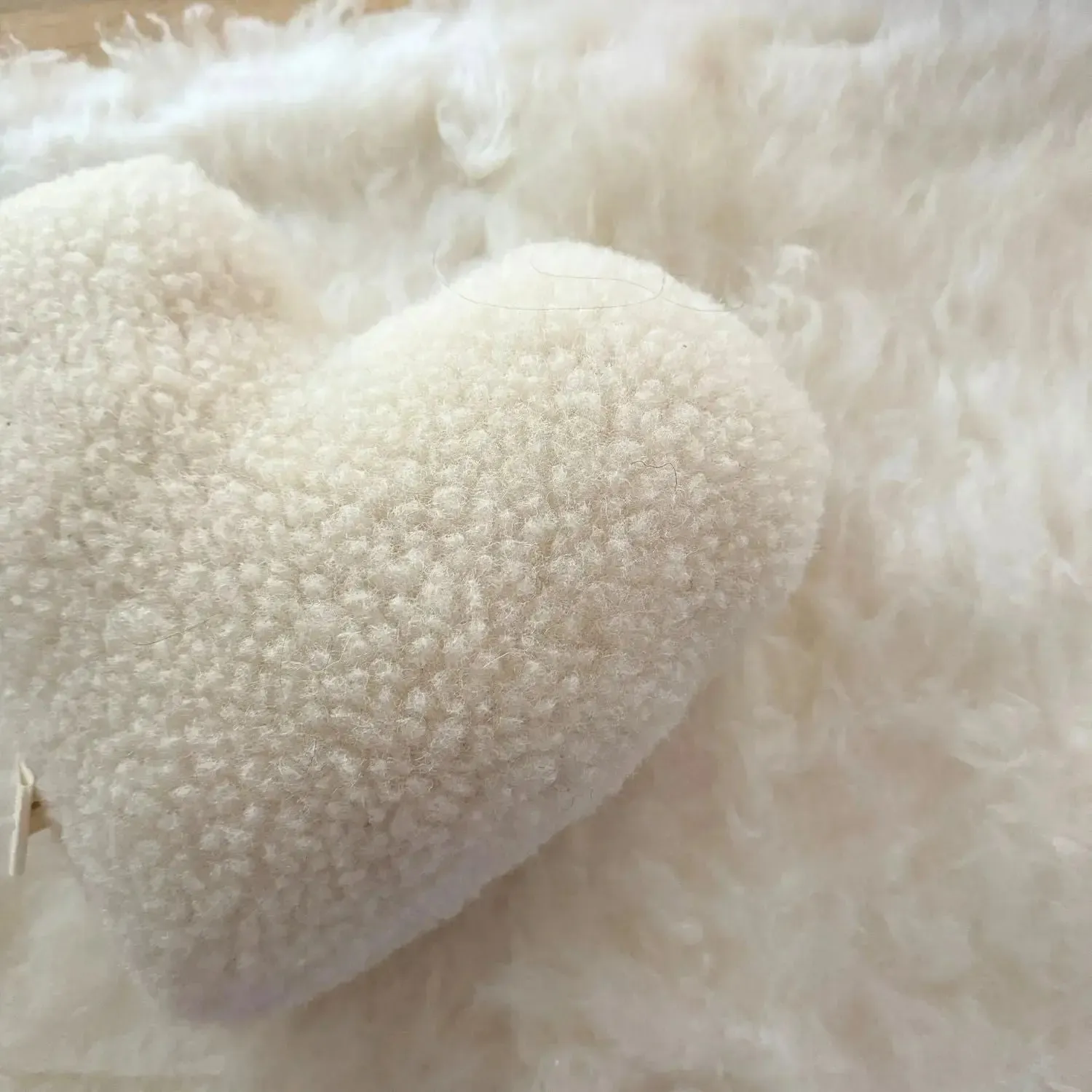 Sassoupi cœur coussin laine vierge 27x24 naturel