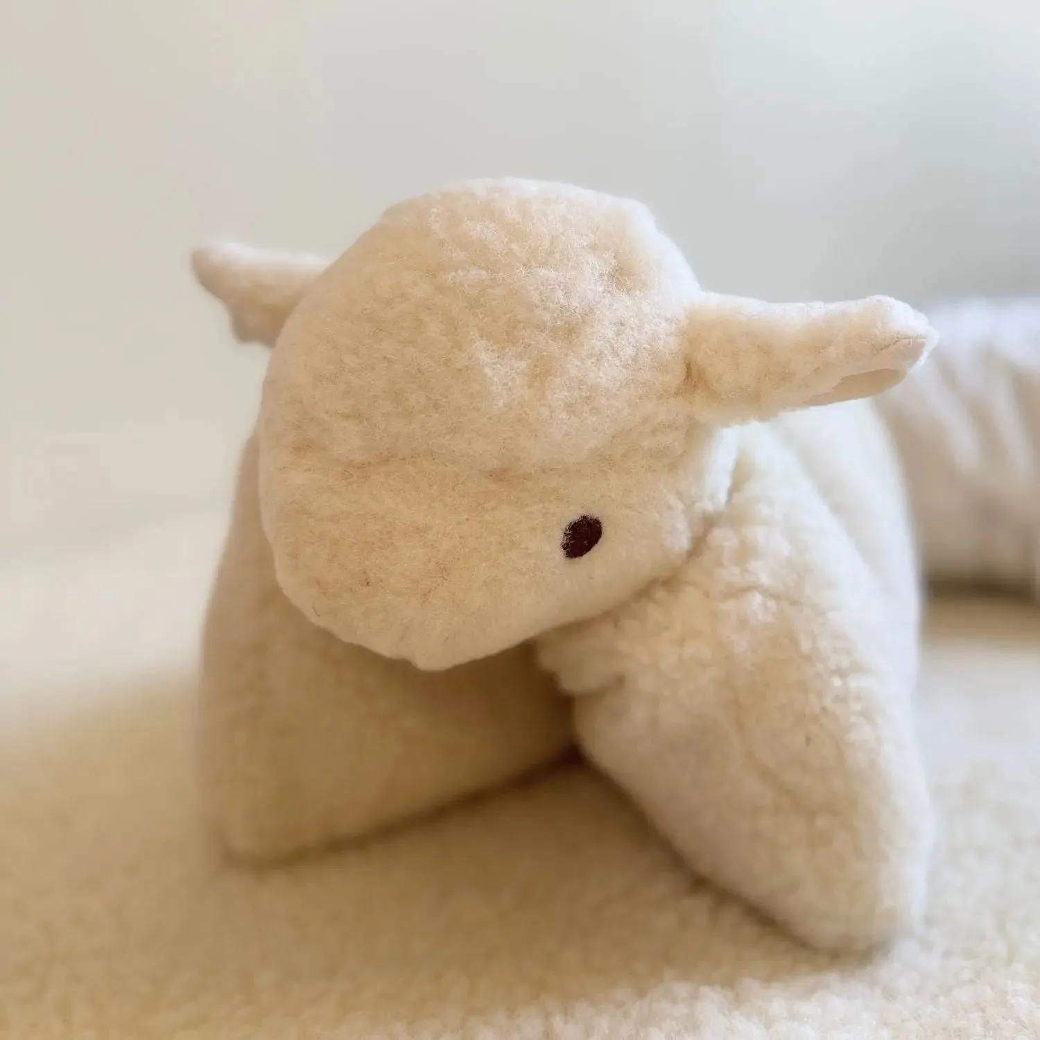 Sassoupi coussin doudou mouton laine vierge 30x40 cm