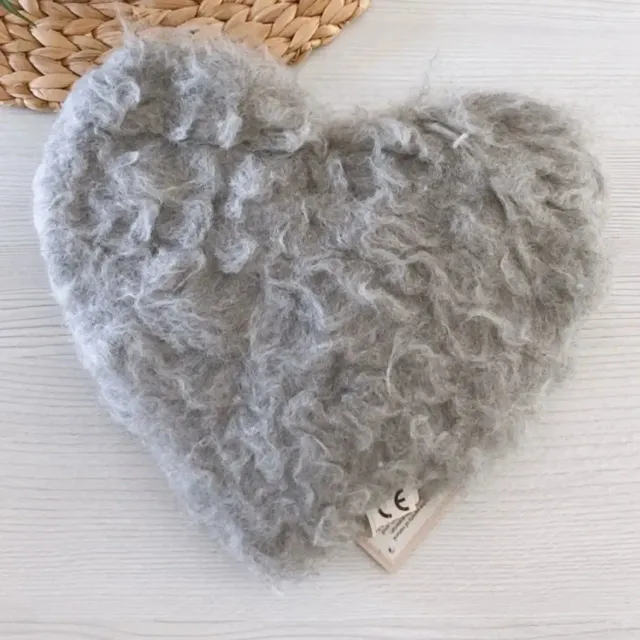 Saling bouillotte cœur laine noyaux cerise gris cachemire