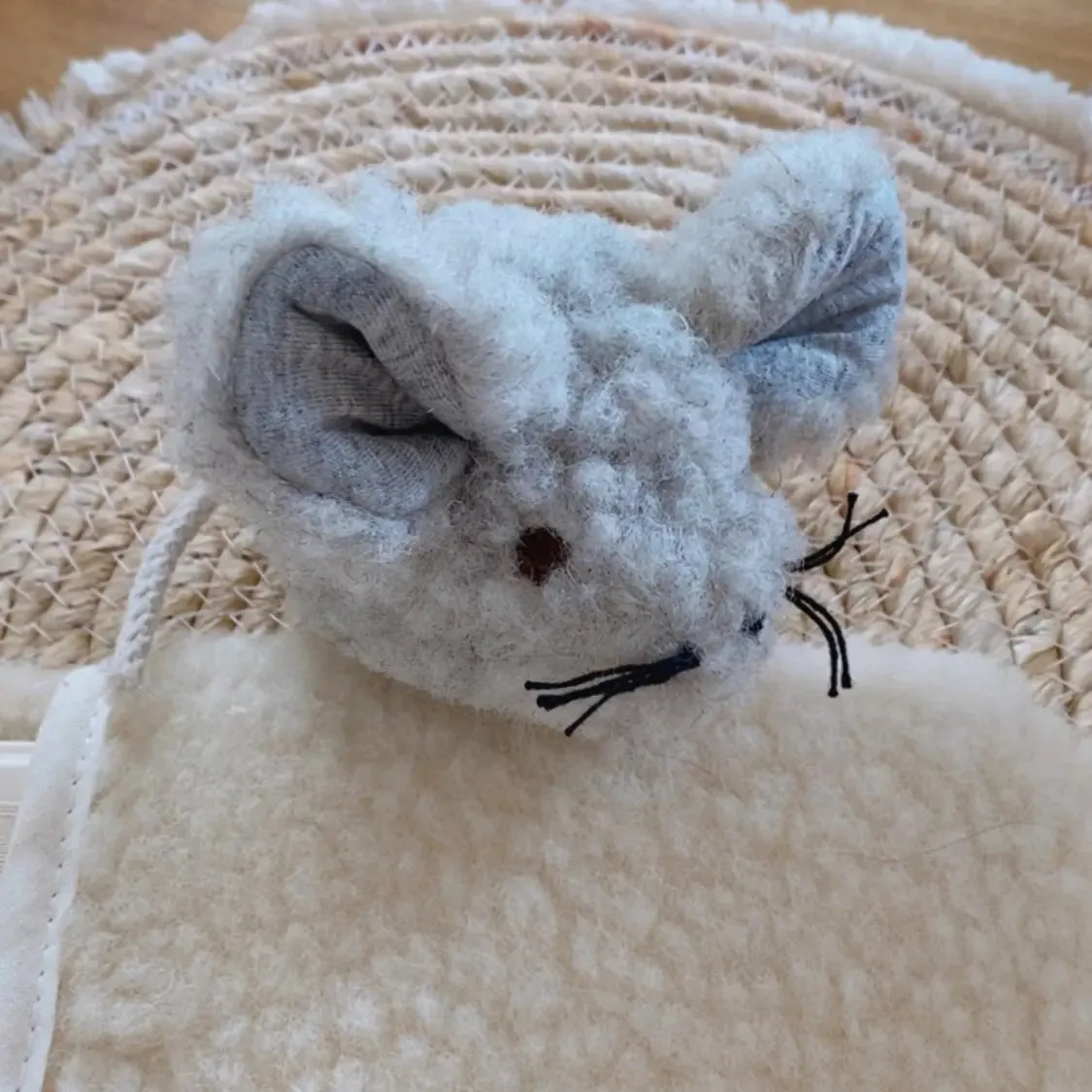 Sassoupi petite souris laine vierge doudou