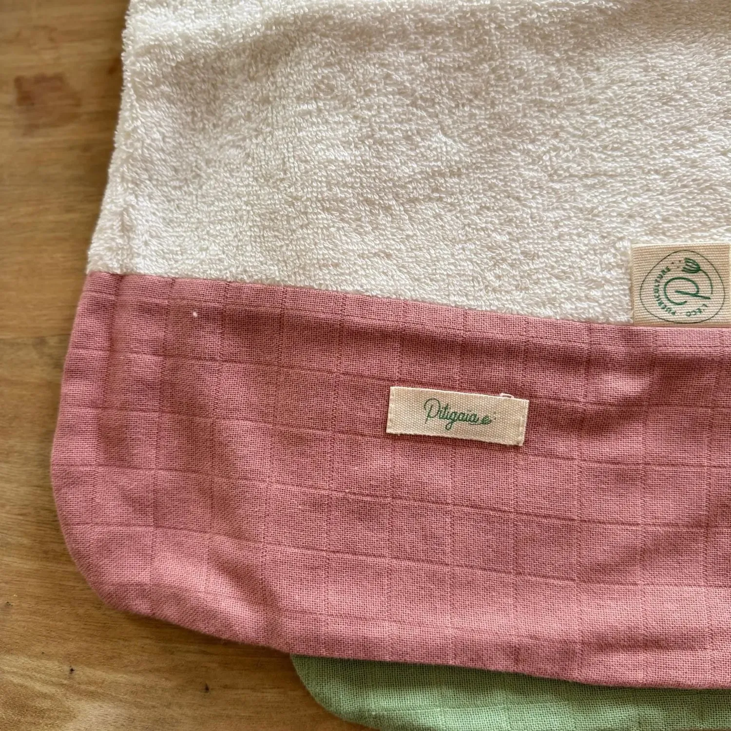 Pitigaïa bavoir élastiqué coton bio repas bébé